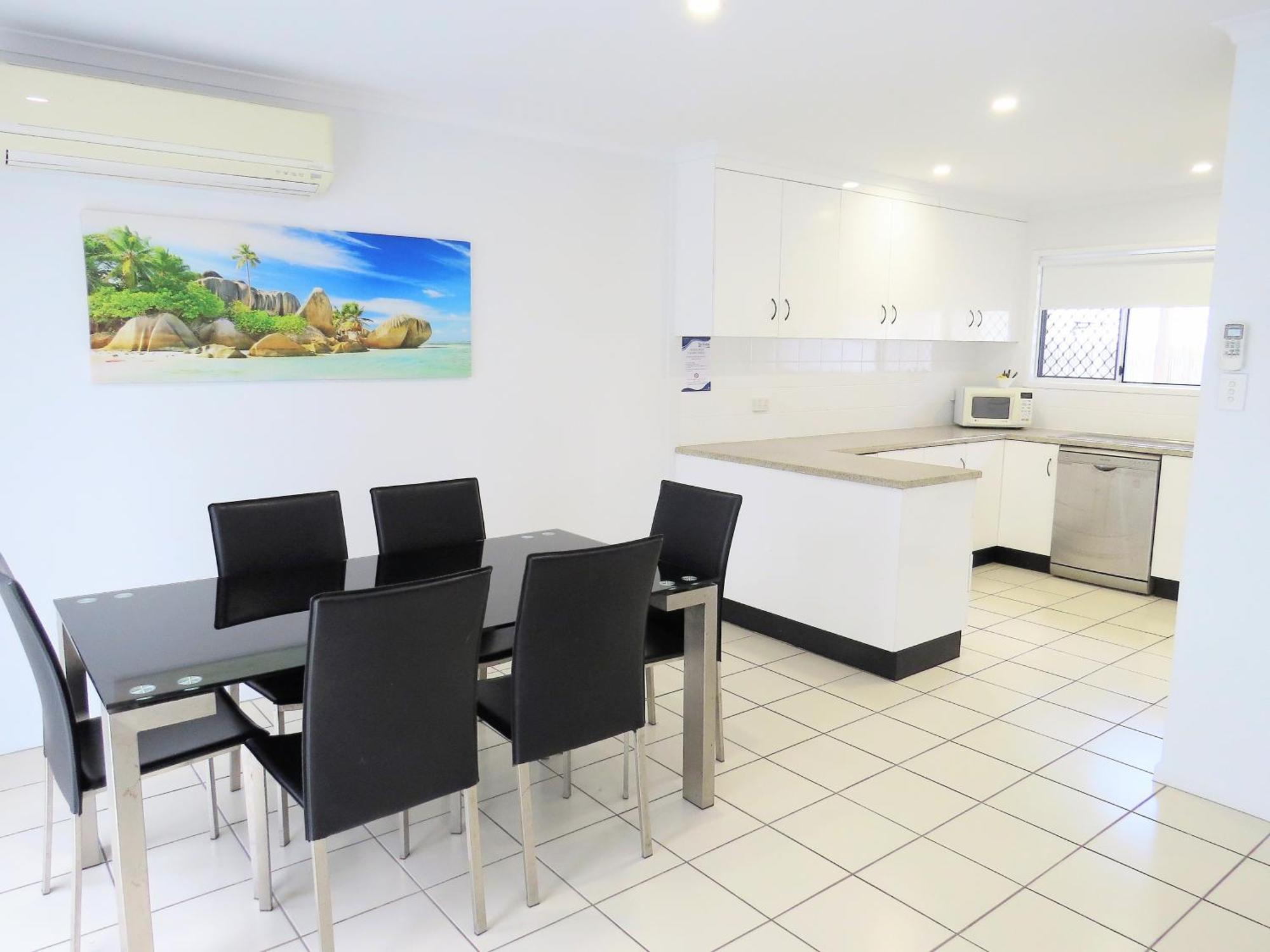 The Shores Holiday Apartments Mackay Værelse billede